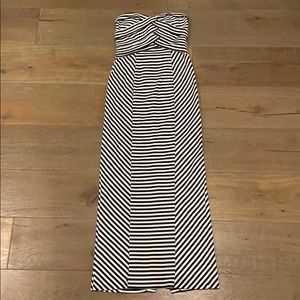 Black and white striped sweetheart strapless dress